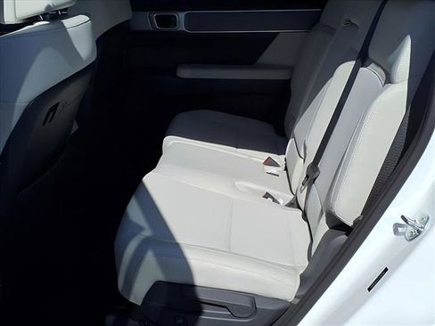 New 2026 Hyundai Santa Fe SE image 13