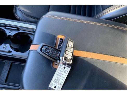 Used 2024 Ford F350 Platinum image 14