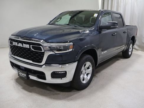 New 2026 RAM 1500 4x4 Crew Cab image 3
