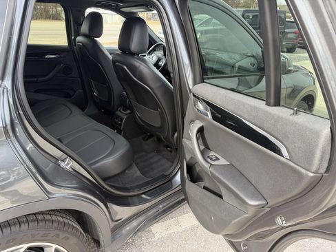 Used 2017 BMW X1 xDrive28i AWD/4WD image 16