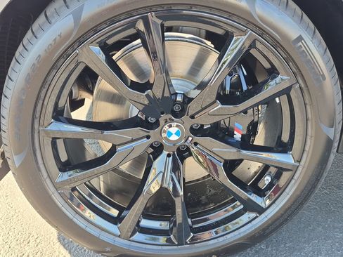 New 2027 BMW X7 xDrive40i w/ Executive Package AWD/4WD image 13