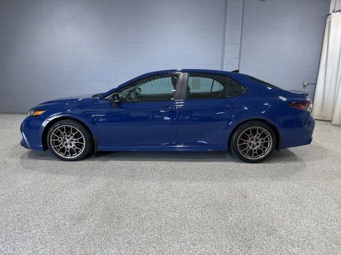Used 2023 Toyota Camry SE w/ Convenience Package AWD/4WD image 5