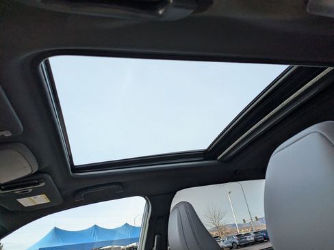 Used 2025 Subaru Forester Limited w/ Popular Package image 19