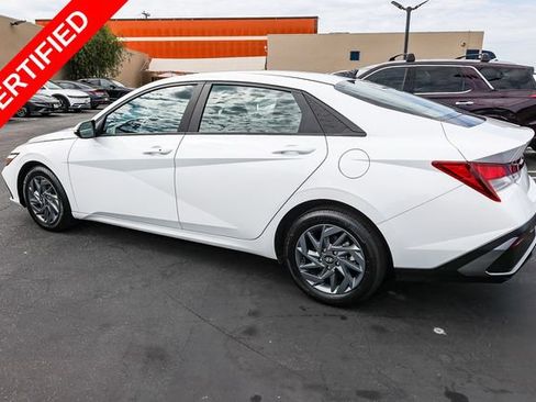 Certified 2024 Hyundai Elantra SEL FWD image 4
