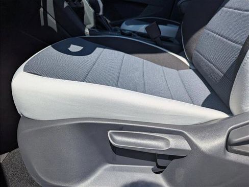 New 2025 Volkswagen Taos S image 10