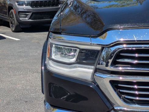 Used 2019 RAM 1500 Laramie image 10