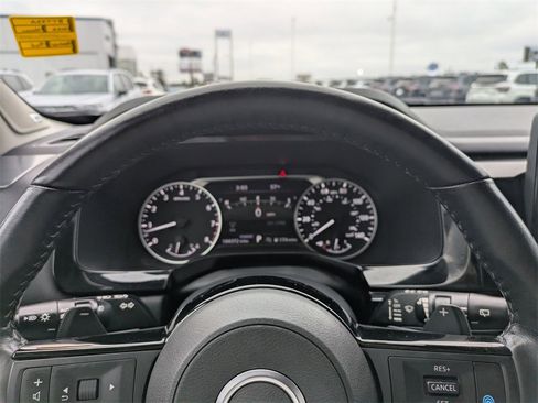 Used 2022 Nissan Pathfinder SL w/ SL Premium Package image 33