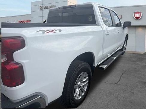 Used 2021 Chevrolet Silverado 1500 LT w/ Convenience Package II AWD/4WD image 4