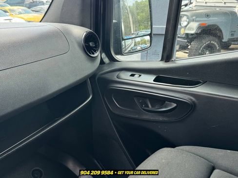 Used 2020 Mercedes-Benz Sprinter 3500 image 18