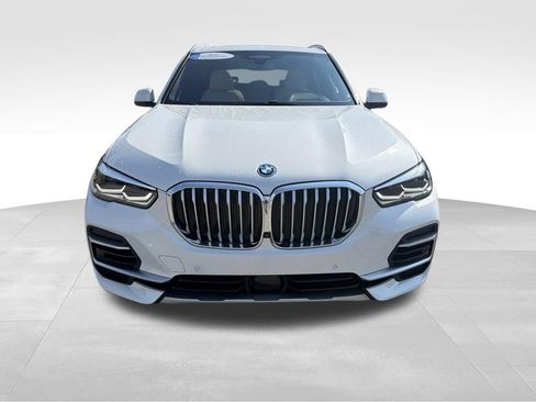 Used 2022 BMW X5 xDrive45e AWD/4WD image 3