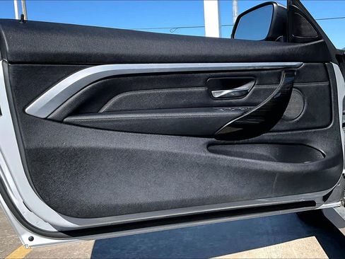 Used 2018 BMW 430i Convertible image 18