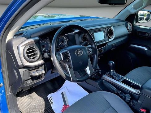 Used 2017 Toyota Tacoma SR5 image 16