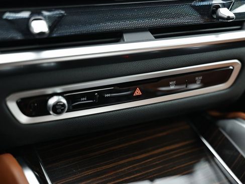 New 2026 BMW X6 xDrive40i w/ Climate Comfort Package image 38