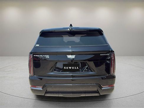 New 2025 Cadillac Escalade IQ Sport 1 w/ Smart Trailering package image 4