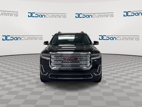 Used 2023 GMC Acadia SLT image 3