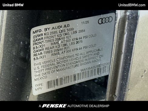 Used 2025 Audi SQ5 Prestige w/ Prestige Package AWD/4WD image 15