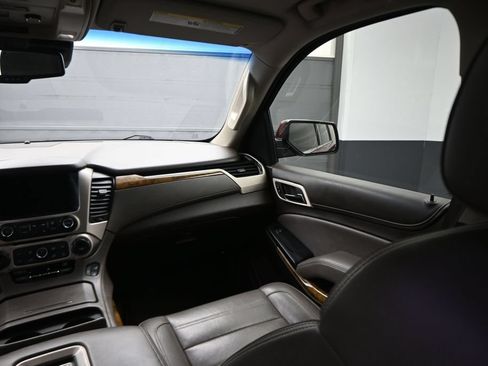 Used 2017 GMC Yukon XL Denali w/ Open Road Package AWD/4WD image 15