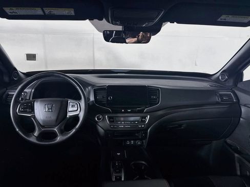 Used 2025 Honda Ridgeline TrailSport image 12