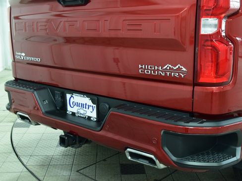 Used 2022 Chevrolet Silverado 1500 High Country image 18