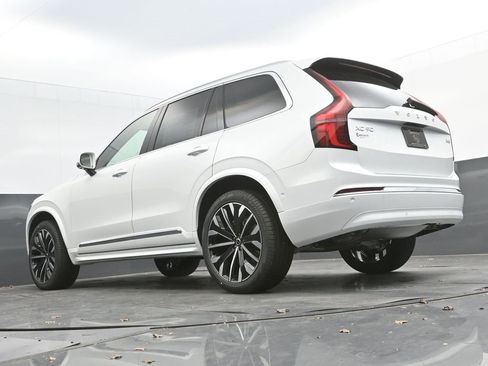 New 2026 Volvo XC90 B6 Ultra image 27