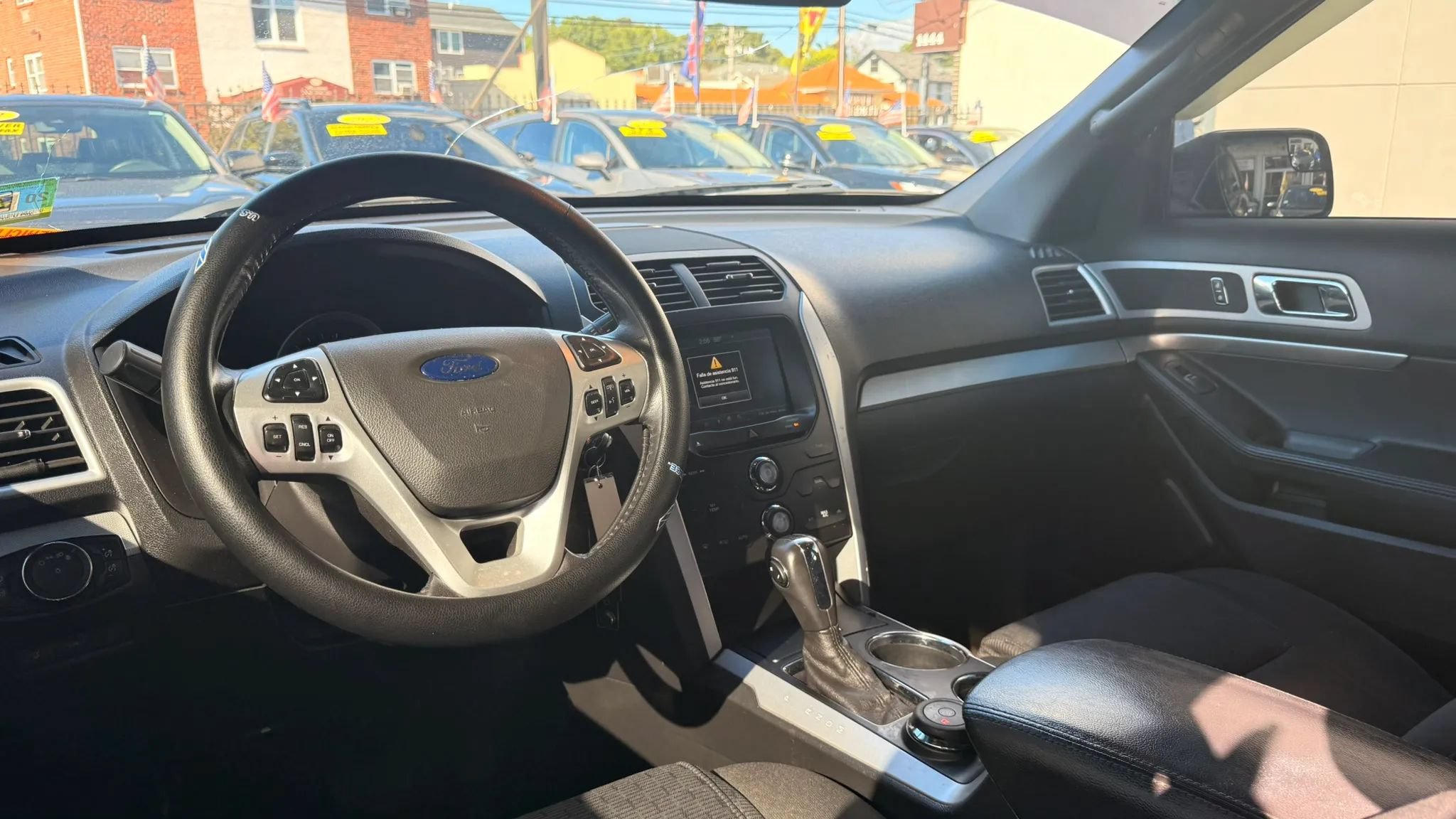 Used 2014 Ford Explorer XLT w/ Equipment Group 201A AWD/4WD image 18