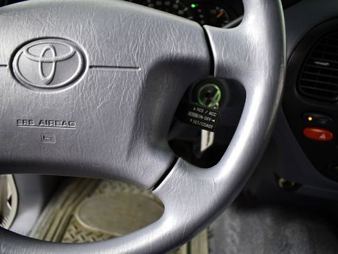 Used 2000 Toyota Tundra SR5 image 24