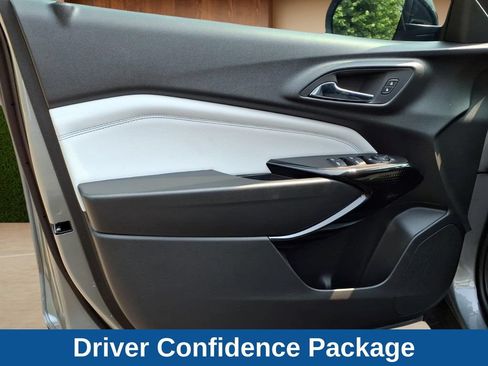 New 2026 Chevrolet Trax LT w/ Driver Confidence Package FWD image 17