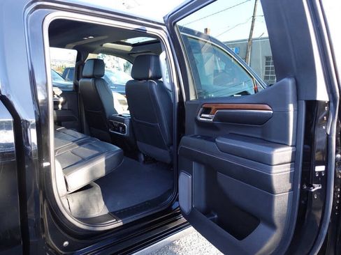 Used 2023 GMC Sierra 1500 Denali w/ Denali Reserve Package AWD/4WD image 32