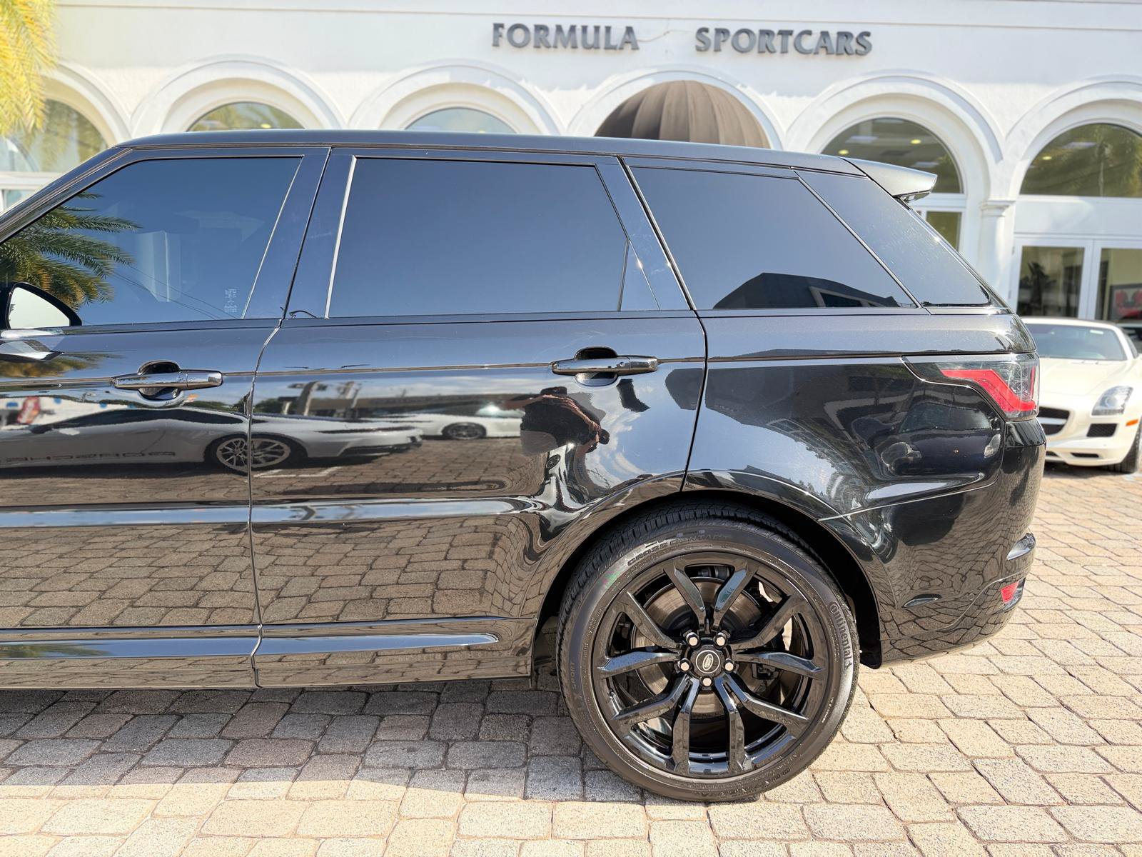 Used 2022 Land Rover Range Rover Sport SVR AWD/4WD image 16