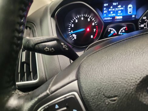 Used 2018 Ford Focus SE FWD image 28