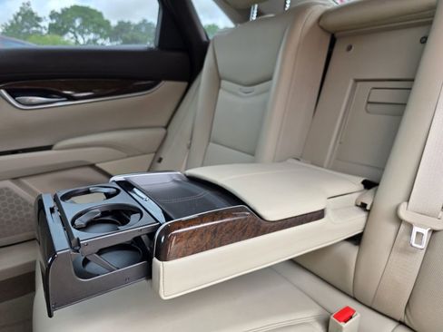 Used 2015 Cadillac XTS Luxury w/ Driver Awareness Package image 30