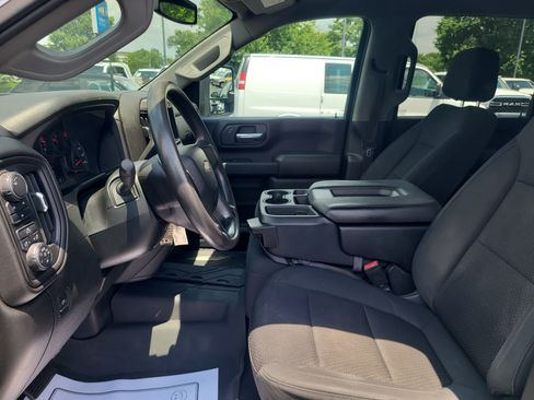 Used 2021 Chevrolet Silverado 2500 Custom w/ Custom Value Package AWD/4WD image 13