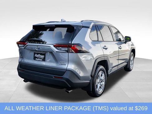 Used 2021 Toyota RAV4 XLE w/ XLE Grade Weather Package AWD/4WD image 6