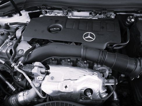 Certified 2023 Mercedes-Benz GLA 250 4MATIC w/ Premium Package image 62