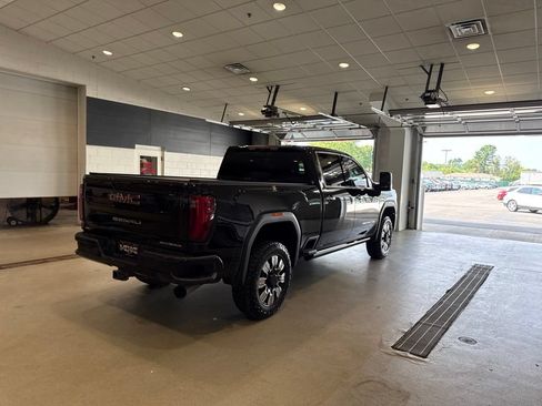 Used 2024 GMC Sierra 2500 Denali w/ Denali Reserve Package AWD/4WD image 7