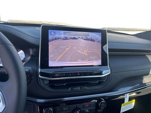 New 2026 Jeep Compass Latitude image 24