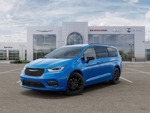 New 2026 Chrysler Pacifica Select image 1