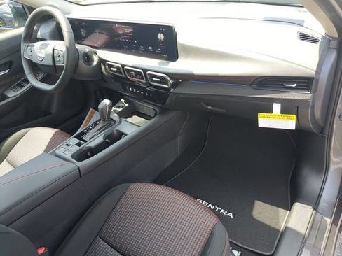 New 2026 Nissan Sentra SR w/ Floor Mat Package FWD image 32