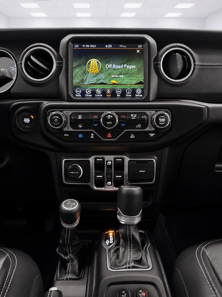 Used 2023 Jeep Wrangler Unlimited Sahara AWD/4WD image 29