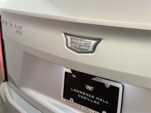 New 2025 Cadillac Escalade IQ Luxury 1 w/ Smart Trailering package image 18