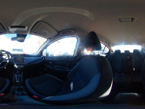 Used 2025 Nissan Versa SV image 40