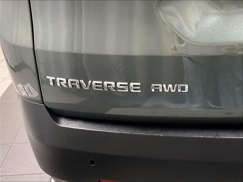 Used 2023 Chevrolet Traverse LT image 29