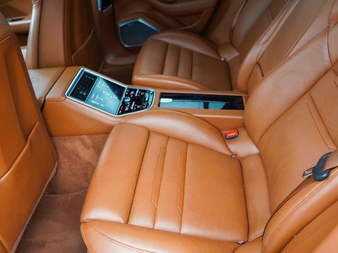 Used 2018 Porsche Panamera 4S image 25