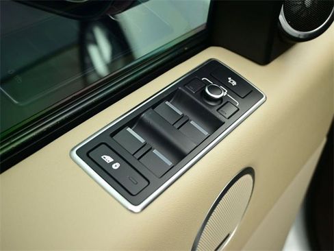 Used 2017 Land Rover Range Rover Supercharged image 25