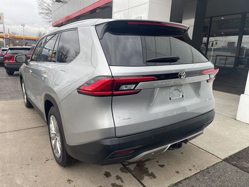 Used 2024 Toyota Grand Highlander Platinum image 42