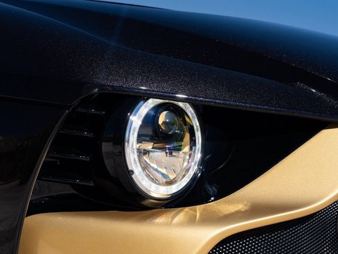 Used 2024 Aston Martin Valour image 4