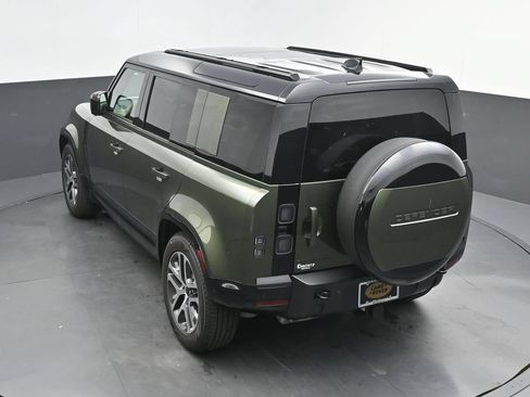 New 2026 Land Rover Defender 110 X-Dynamic SE AWD/4WD image 35
