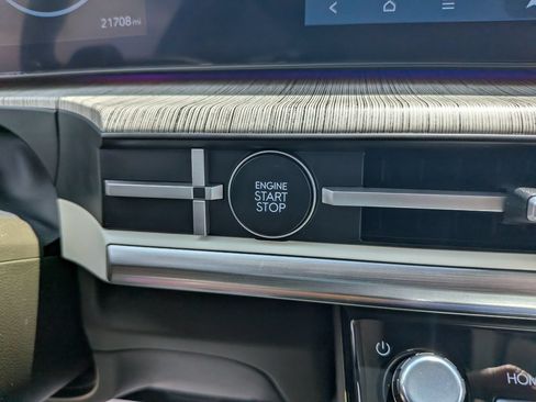 Used 2025 Hyundai Santa Fe Calligraphy FWD image 27