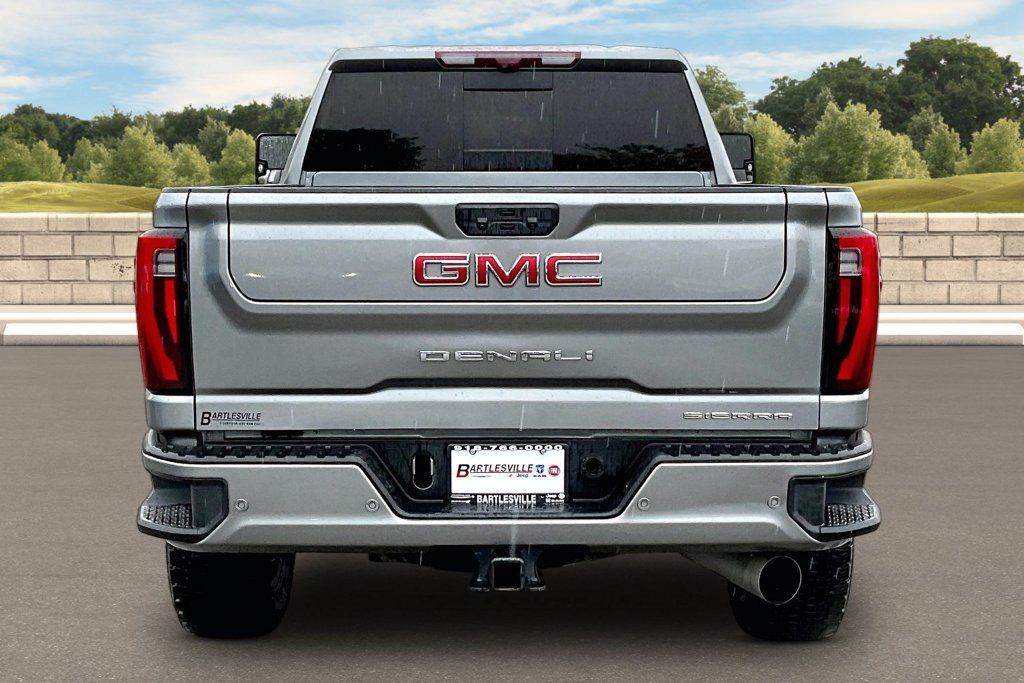 Used 2024 GMC Sierra 2500 Denali w/ Denali Reserve Package AWD/4WD image 4