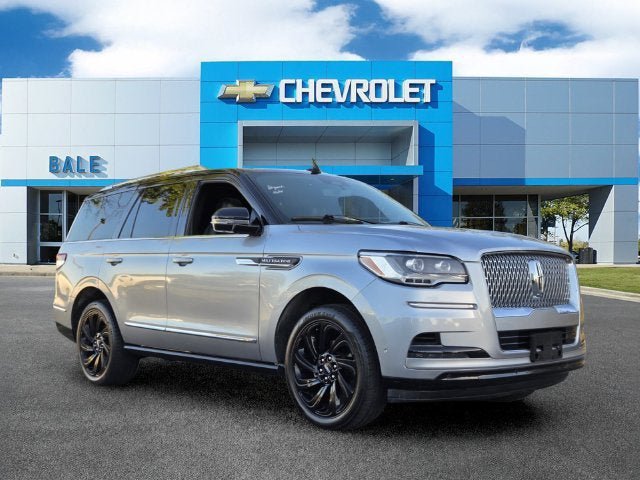 Used 2023 Lincoln Navigator Reserve AWD/4WD image 1